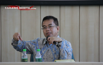 Yudi Latif: Indonesia Perkuat Kekuatan Komunitas Hadapi Tantangan Global