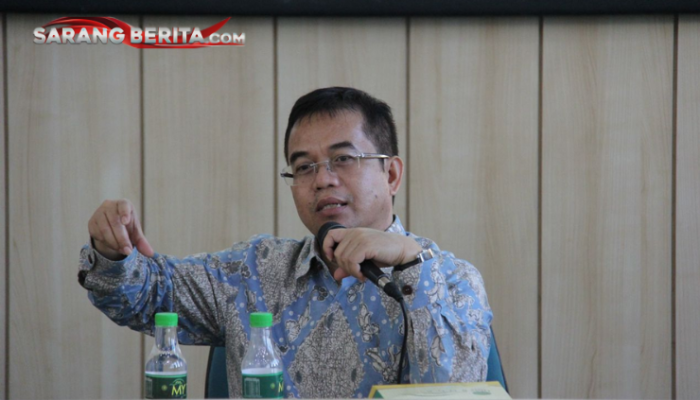 Yudi Latif: Indonesia Perkuat Kekuatan Komunitas Hadapi Tantangan Global