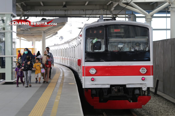 Ingat! Mulai Hari Ini, Jumlah Perjalanan Commuter Line Ditambah dan Kecepatannya Meningkat