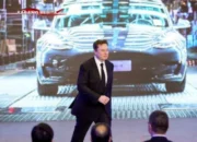 Dukung Elon Musk, Donald Trump Beli Mobil Tesla