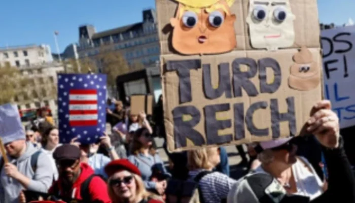 Ribuan Warga AS Turun ke Jalan! Gelombang Protes Lawan Trump Makin Membara