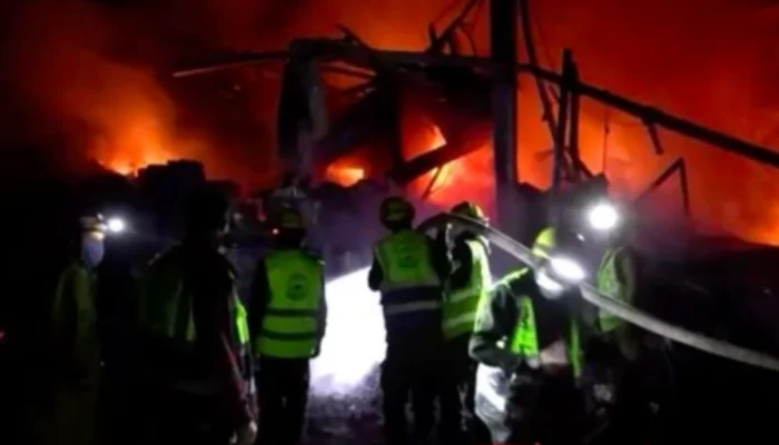 AS Serang Pelabuhan Yaman, 20 Tewas! Trump Ngamuk & Kecam Aksi Brutal