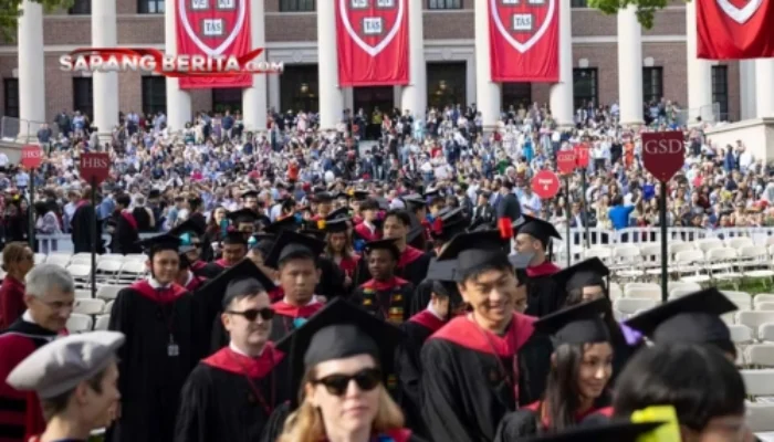 Hong Kong Siap Tampung Mahasiswa Asing Harvard yang Diusir Trump
