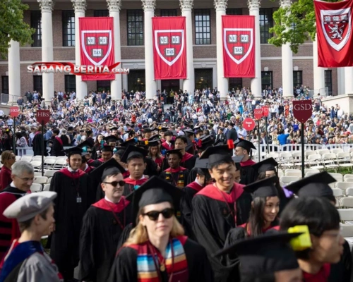 Hong Kong Siap Tampung Mahasiswa Asing Harvard yang Diusir Trump