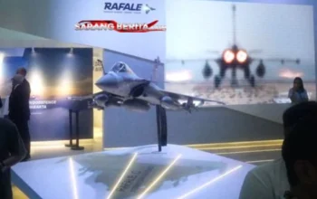 Aksi Seru! Denwalsus Kemhan Pukau Pengunjung di Indo Defence Expo 2025