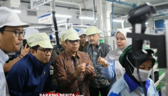 Kemkomdigi dan Kemenperin Kolaborasi Bangun Fondasi Industri AI di Batam